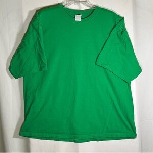 Gildan 2XL T-shirt Casual Athletic Wear Green New without Tags